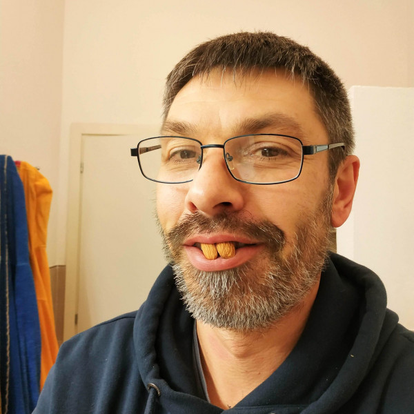 DAN